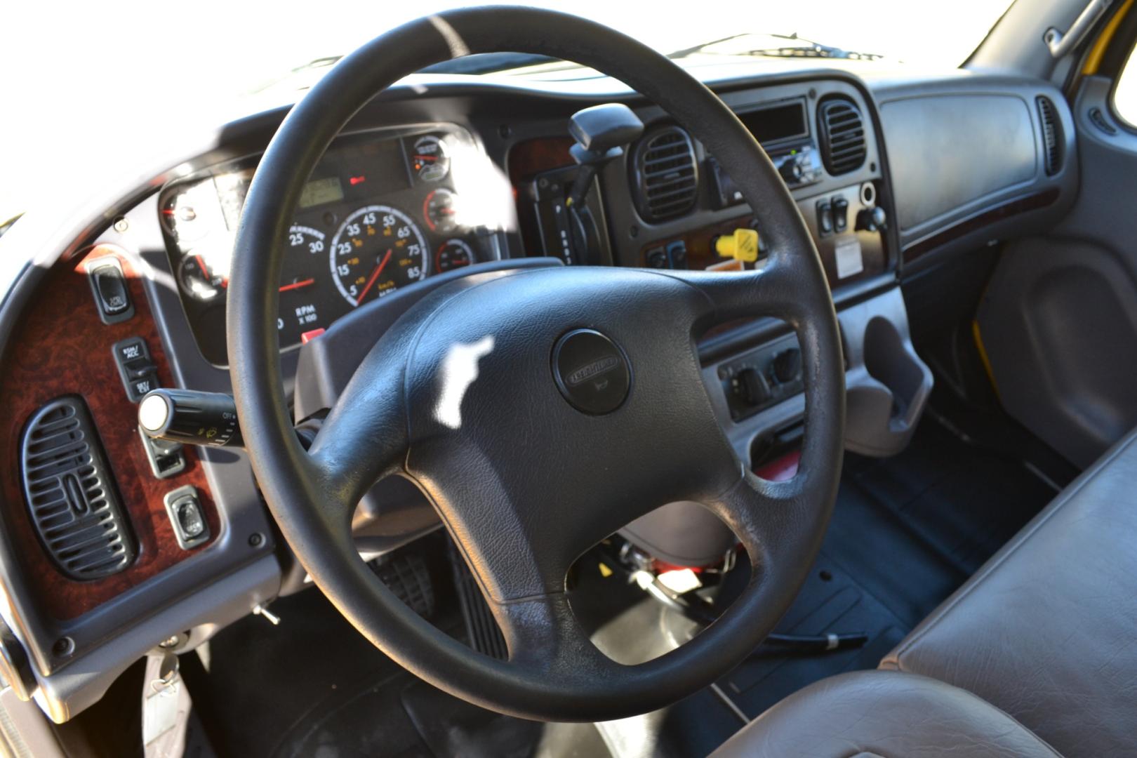 2014 YELLOW /BLACK FREIGHTLINER M2-106 with an CUMMINS ISB 6.7L 220HP engine, ALLISON 2200RDS AUTOMATIC transmission, located at 9172 North Fwy, Houston, TX, 77037, (713) 910-6868, 29.887470, -95.411903 - Photo#16